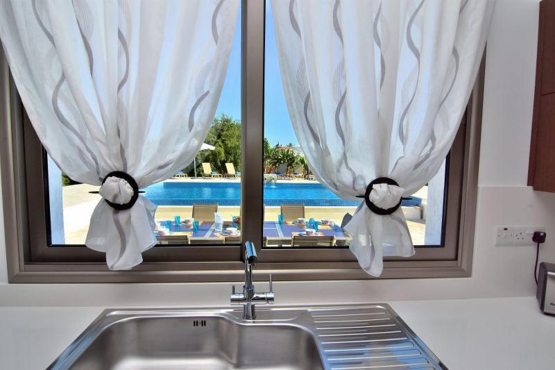 Oniros By Prestige Bookings Peyia Dış mekan fotoğraf